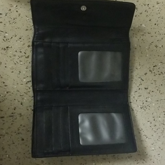 Black leather Perlina Wallet 5 x 3 - Picture 4 of 4